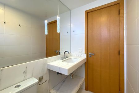 Apartamento à venda com 126m², 4 quartos e 3 vagas Apartamento à venda com 126m², 4 quartos e 3 vagasBanheiro da Suíte