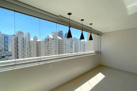 Apartamento à venda com 126m², 4 quartos e 3 vagas Apartamento à venda com 126m², 4 quartos e 3 vagasVaranda da Sala