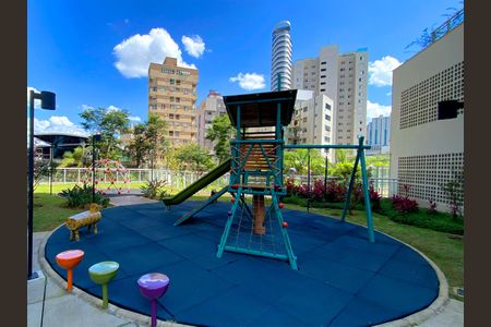 Apartamento à venda com 126m², 4 quartos e 3 vagas Apartamento à venda com 126m², 4 quartos e 3 vagasÁrea comum - Playground
