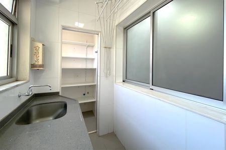 Apartamento à venda com 126m², 4 quartos e 3 vagas Apartamento à venda com 126m², 4 quartos e 3 vagasÁrea de Serviço