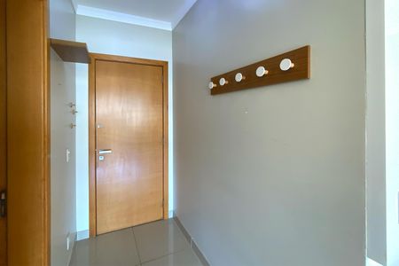 Apartamento à venda com 126m², 4 quartos e 3 vagas Apartamento à venda com 126m², 4 quartos e 3 vagasHall de Entrada