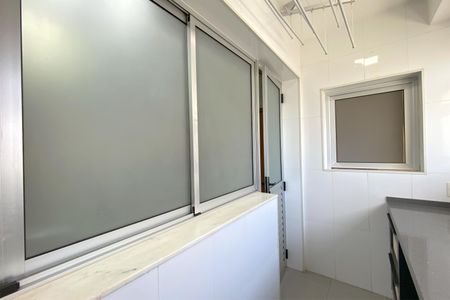 Apartamento à venda com 126m², 4 quartos e 3 vagas Apartamento à venda com 126m², 4 quartos e 3 vagasÁrea de Serviço