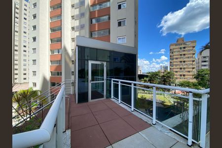 Apartamento à venda com 126m², 4 quartos e 3 vagas Apartamento à venda com 126m², 4 quartos e 3 vagasÁrea comum - Elevador acessibilidade