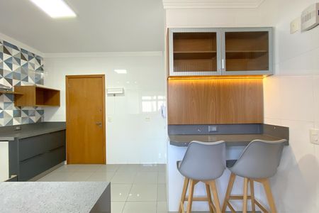 Apartamento à venda com 126m², 4 quartos e 3 vagas Apartamento à venda com 126m², 4 quartos e 3 vagasCozinha