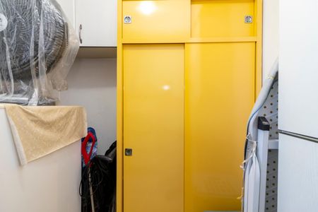 Apartamento à venda com 71m², 2 quartos e 2 vagas Apartamento à venda com 71m², 2 quartos e 2 vagasQuarto de Serviço