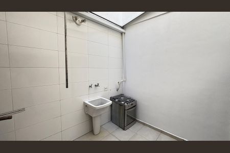 Casa à venda com 124m², 3 quartos e 2 vagas Casa à venda com 124m², 3 quartos e 2 vagasÁrea de Serviço