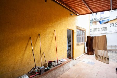 Casa à venda com 250m², 4 quartos e 3 vagas Casa à venda com 250m², 4 quartos e 3 vagasÁrea de Serviço