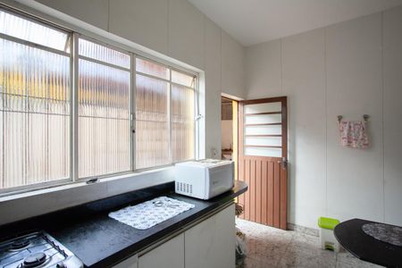 Casa à venda com 250m², 4 quartos e 3 vagas Casa à venda com 250m², 4 quartos e 3 vagasCozinha