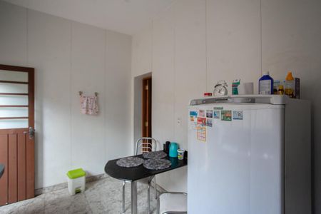 Casa à venda com 250m², 4 quartos e 3 vagas Casa à venda com 250m², 4 quartos e 3 vagasCozinha