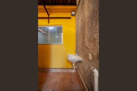 Casa à venda com 250m², 4 quartos e 3 vagas Casa à venda com 250m², 4 quartos e 3 vagasEdícula - Área de Serviço