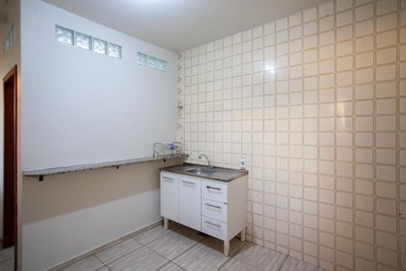 Casa à venda com 250m², 4 quartos e 3 vagas Casa à venda com 250m², 4 quartos e 3 vagasEdícula - Cozinha