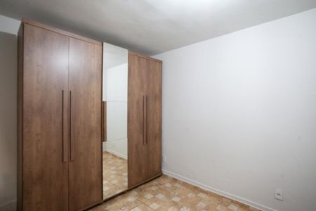 Casa à venda com 250m², 4 quartos e 3 vagas Casa à venda com 250m², 4 quartos e 3 vagasEdícula - Quarto