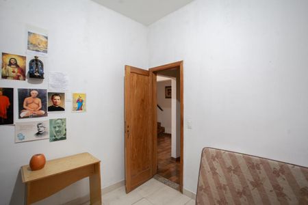 Casa à venda com 250m², 4 quartos e 3 vagas Casa à venda com 250m², 4 quartos e 3 vagasQuarto 2