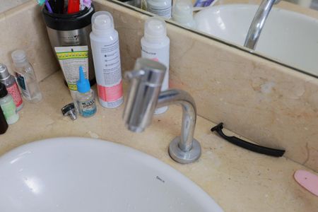 Apartamento à venda com 50m², 2 quartos e 1 vaga Apartamento à venda com 50m², 2 quartos e 1 vagaBanheiro Social