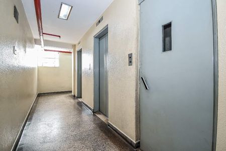 Apartamento à venda com 28m², 1 quarto e sem vaga