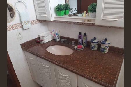 Apartamento à venda com 67m², 2 quartos e 1 vaga