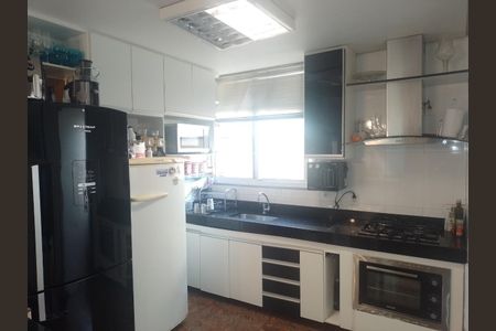 Apartamento à venda com 219m², 3 quartos e 3 vagas