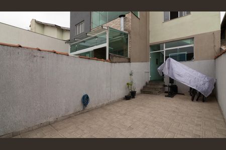 Casa à venda com 182m², 3 quartos e 4 vagasQuintal