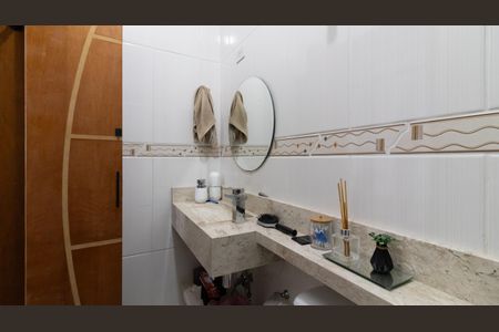 Casa à venda com 182m², 3 quartos e 4 vagasBanheiro da Suíte 2