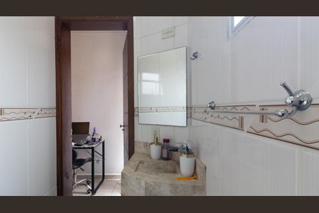 Casa à venda com 182m², 3 quartos e 4 vagasBanheiro da Suíte 1