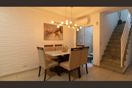 Casa à venda com 182m², 3 quartos e 4 vagasSala