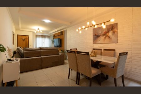 Casa à venda com 182m², 3 quartos e 4 vagasSala