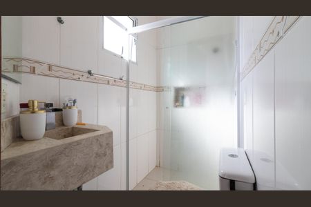 Casa à venda com 182m², 3 quartos e 4 vagasBanheiro da Suíte 1