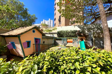 Apartamento à venda com 375m², 4 quartos e 4 vagasÁrea comum - Playground