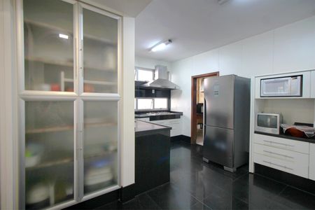 Apartamento à venda com 375m², 4 quartos e 4 vagasCozinha