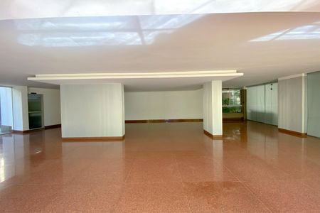 Apartamento à venda com 375m², 4 quartos e 4 vagasÁrea comum - Salão de festas