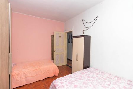 Casa à venda com 240m², 4 quartos e 3 vagas Casa à venda com 240m², 4 quartos e 3 vagasQuarto 1