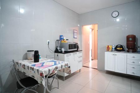 Casa à venda com 179m², 3 quartos e 7 vagasCozinha