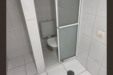 Apartamento à venda com 75m², 2 quartos e 1 vaga Apartamento à venda com 75m², 2 quartos e 1 vagaBanheiro