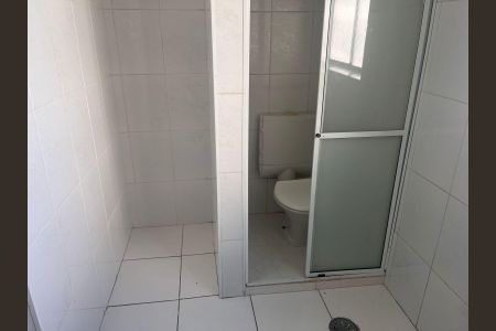 Apartamento à venda com 75m², 2 quartos e 1 vaga Apartamento à venda com 75m², 2 quartos e 1 vagaBanheiro