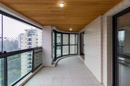 Apartamento à venda com 152m², 3 quartos e 3 vagas Apartamento à venda com 152m², 3 quartos e 3 vagasVaranda da Sala