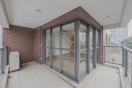 Apartamento à venda com 117m², 3 quartos e 3 vagasVaranda