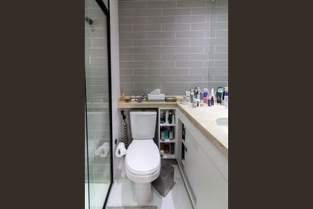 Apartamento à venda com 72m², 2 quartos e 1 vaga Apartamento à venda com 72m², 2 quartos e 1 vagaBanheiro da Suíte