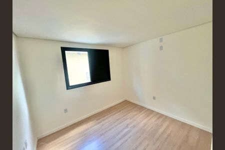 Apartamento à venda com 135m², 4 quartos e 2 vagas Apartamento à venda com 135m², 4 quartos e 2 vagasQuarto 2