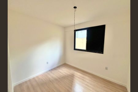 Apartamento à venda com 135m², 4 quartos e 2 vagas Apartamento à venda com 135m², 4 quartos e 2 vagasQuarto 1