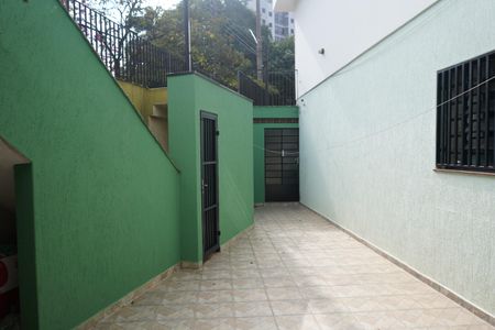 Casa à venda com 300m², 2 quartos e 2 vagasChurrasqueira