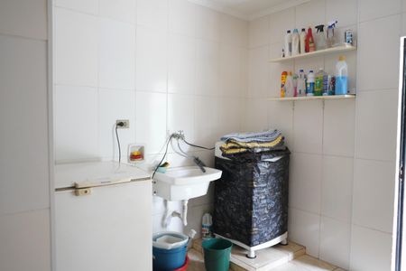 Casa à venda com 300m², 2 quartos e 2 vagasÁrea de Serviço