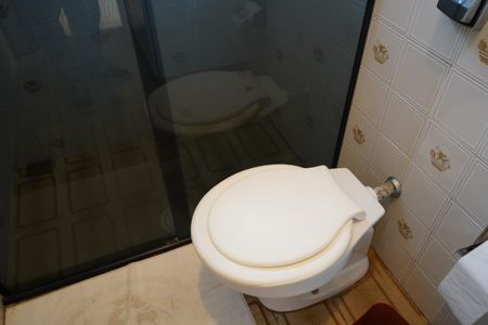 Casa à venda com 300m², 2 quartos e 2 vagasBanheiro Social