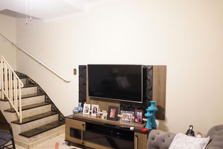 Casa à venda com 300m², 2 quartos e 2 vagasSala