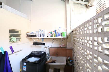 Casa à venda com 192m², 4 quartos e 2 vagasÁrea de Serviço