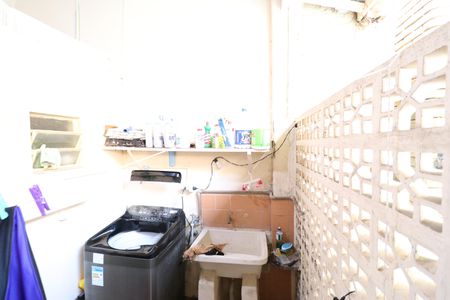 Casa à venda com 192m², 4 quartos e 2 vagasÁrea de Serviço