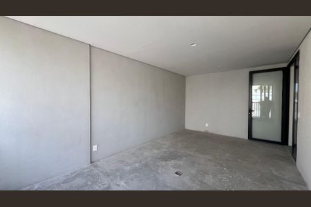 Apartamento à venda com 663m², 3 quartos e 6 vagas Apartamento à venda com 663m², 3 quartos e 6 vagasVaranda 2