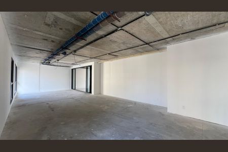 Apartamento à venda com 663m², 3 quartos e 6 vagas Apartamento à venda com 663m², 3 quartos e 6 vagasCobertura