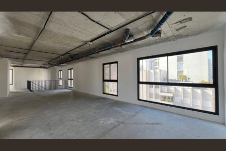 Apartamento à venda com 663m², 3 quartos e 6 vagas Apartamento à venda com 663m², 3 quartos e 6 vagasCobertura