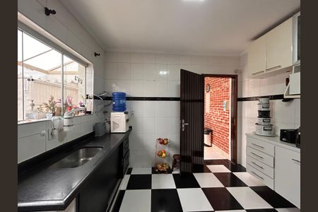 Casa à venda com 125m², 3 quartos e 3 vagas Casa à venda com 125m², 3 quartos e 3 vagasCozinha