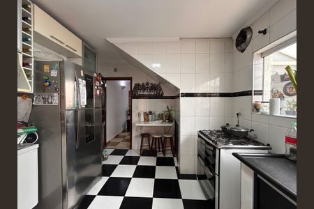 Casa à venda com 125m², 3 quartos e 3 vagas Casa à venda com 125m², 3 quartos e 3 vagasCozinha